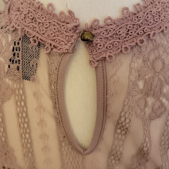 Miss Chevious Lilac Eyelash Lacr Shift Dress - Picture 8 of 9